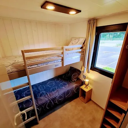 Au Bois De Mars * Les Martys