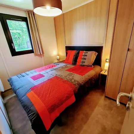 Au Bois De Mars * Les Martys