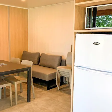 Au Bois De Mars * Les Martys