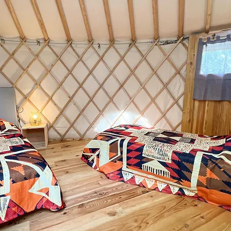 Au Bois De Mars Les Martys