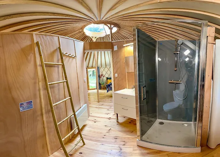 Kemping Au Bois De Mars Les Martys