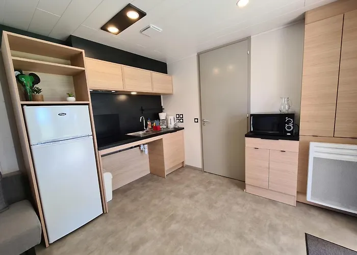 Kemping Au Bois De Mars *