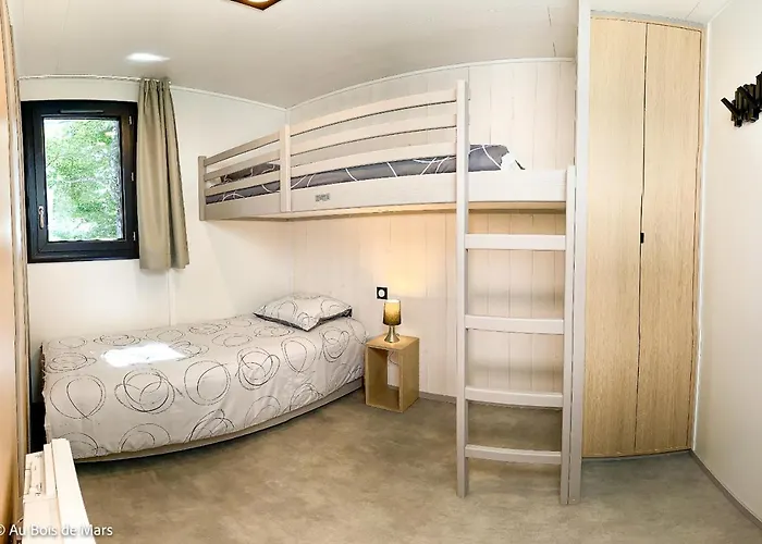 Au Bois De Mars Kemping