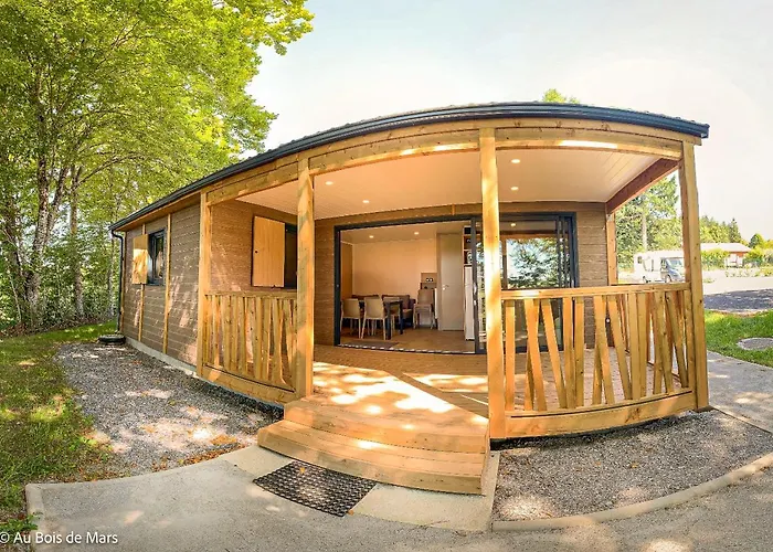 Au Bois De Mars Kemping *
